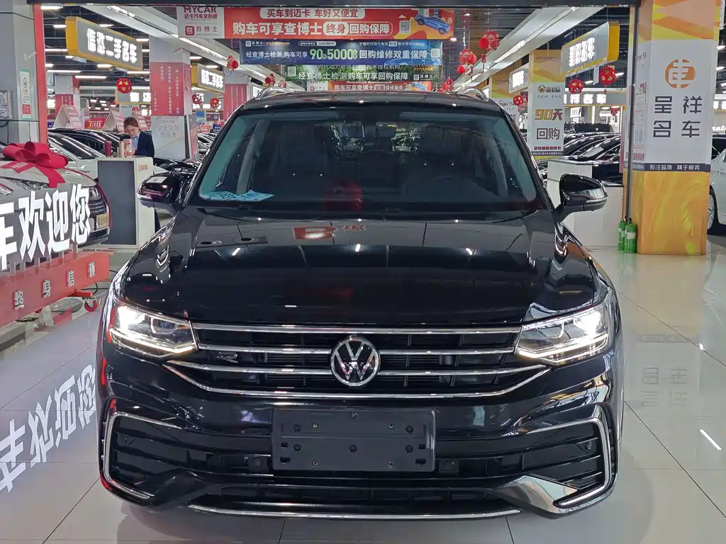 Volkswagen Tiguan L 2024 — фото 2