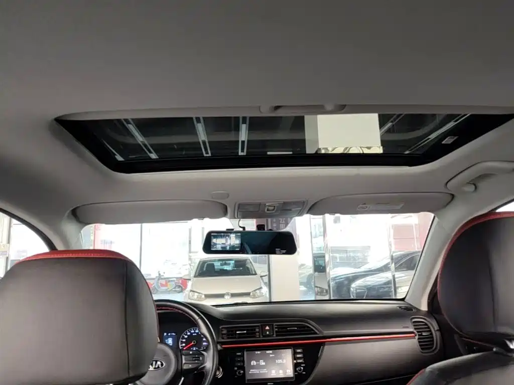 Kia KX Cross 2019 — фото 18