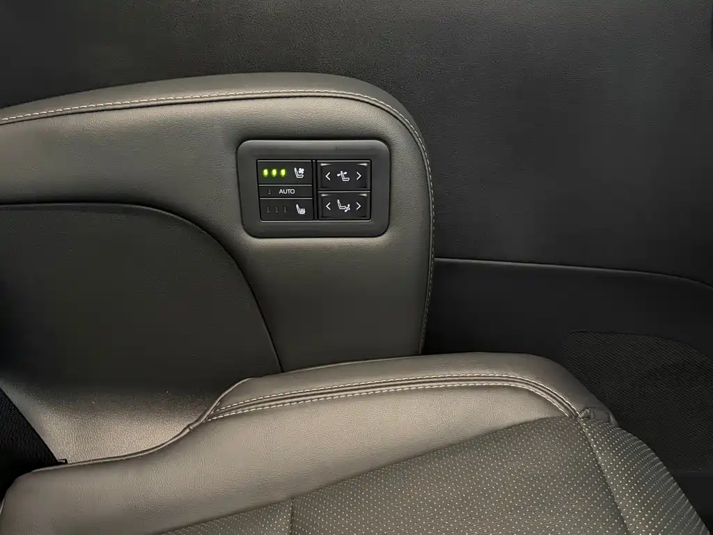 Toyota Alphard 2025 — фото 16