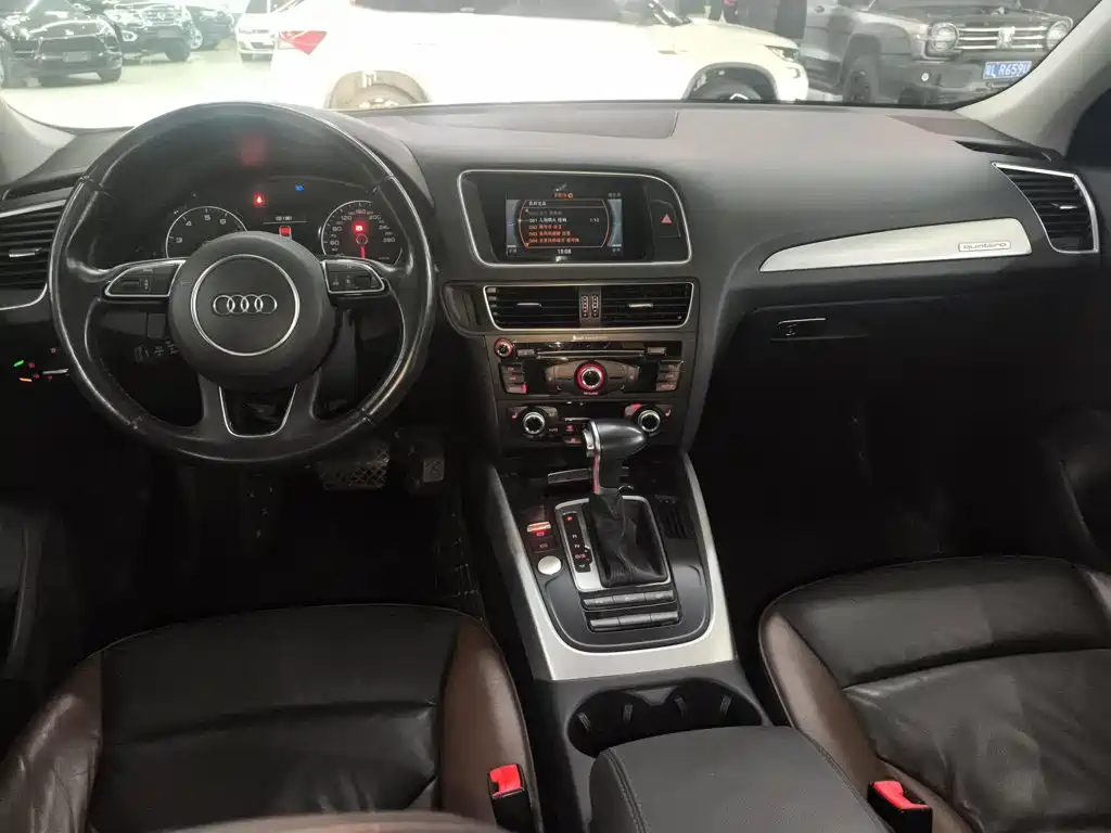 Audi Q5 2018 — фото 10