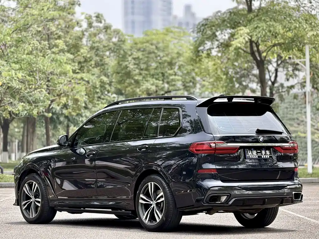 BMW X7 2021 — фото 25