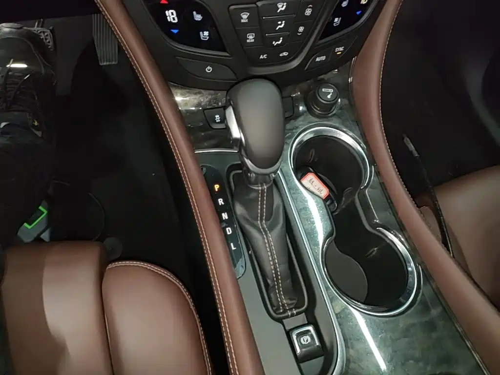 Buick Envision Plus 2015 — фото 10