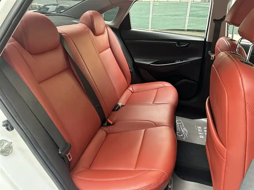 Hyundai Elantra 2020 — фото 10