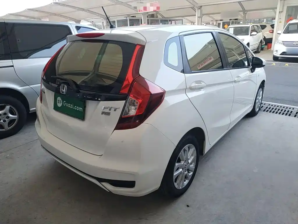 Honda Fit 2018 — фото 5