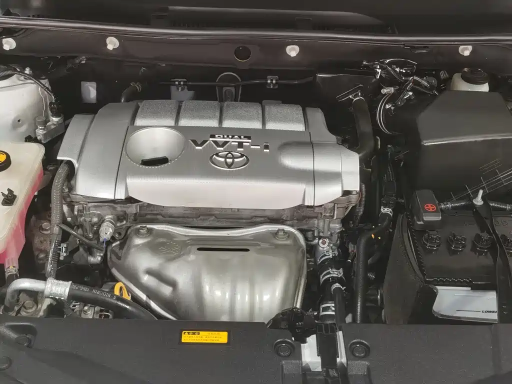Toyota RAV4 2015 — фото 14
