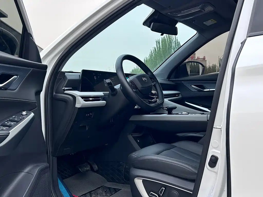 Changan CS75 PLUS 2025 — фото 7