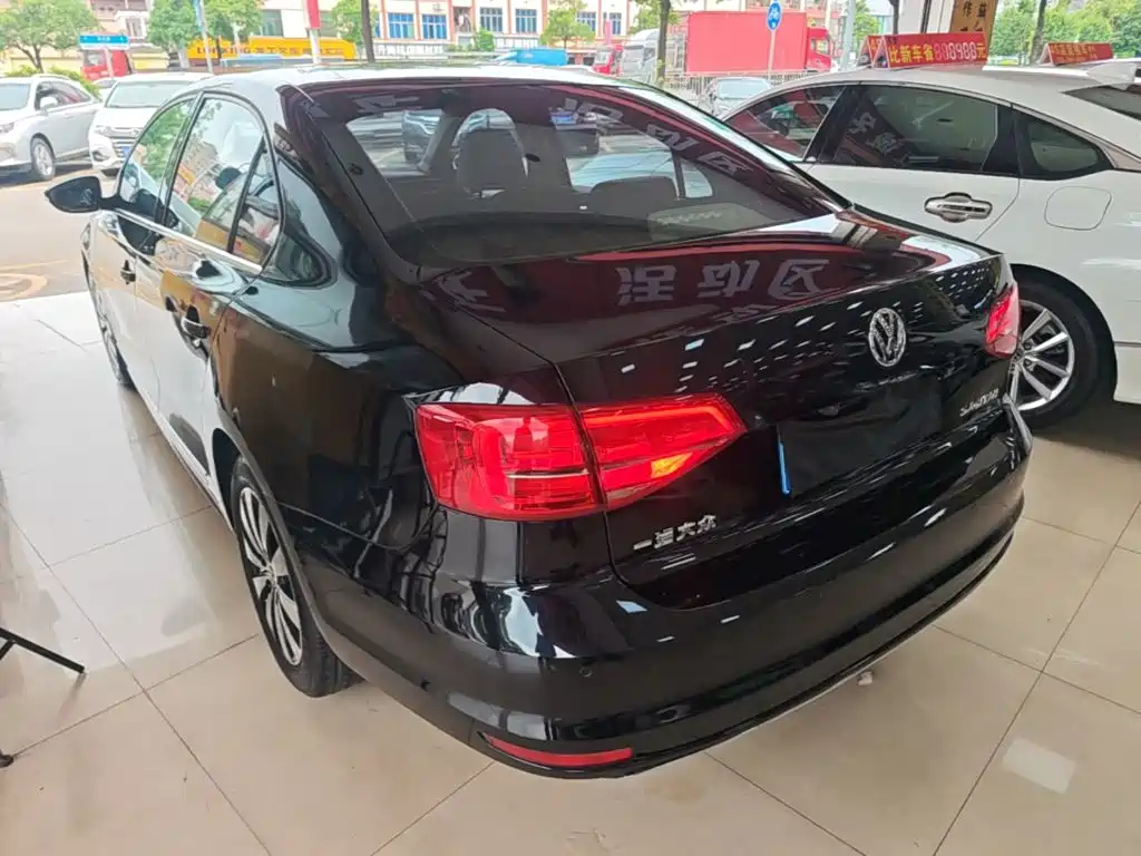 Volkswagen Sagitar 2019