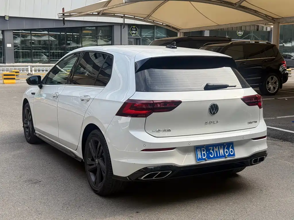 Volkswagen Golf 2022