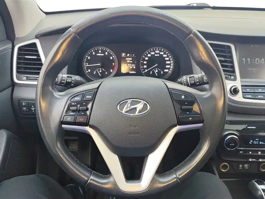 Hyundai Tucson 2016 — фото 15
