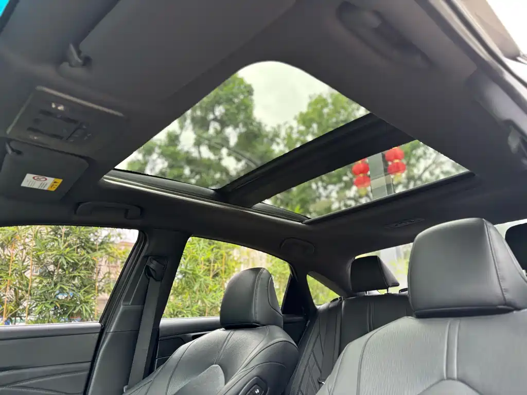 Toyota Avalon 2019 — фото 19