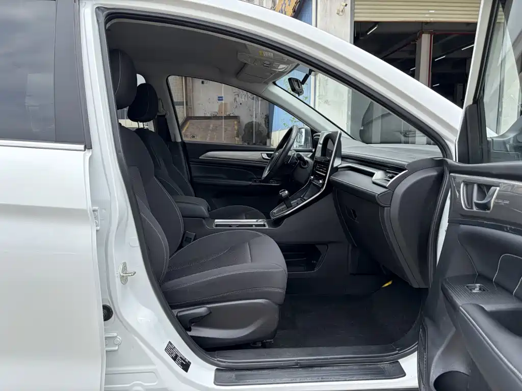 Haval M6 2023 — фото 12