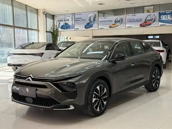 Citroën Versailles C5 X 2024