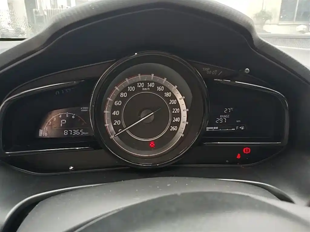 Mazda 3 Axela 2016 — фото 12