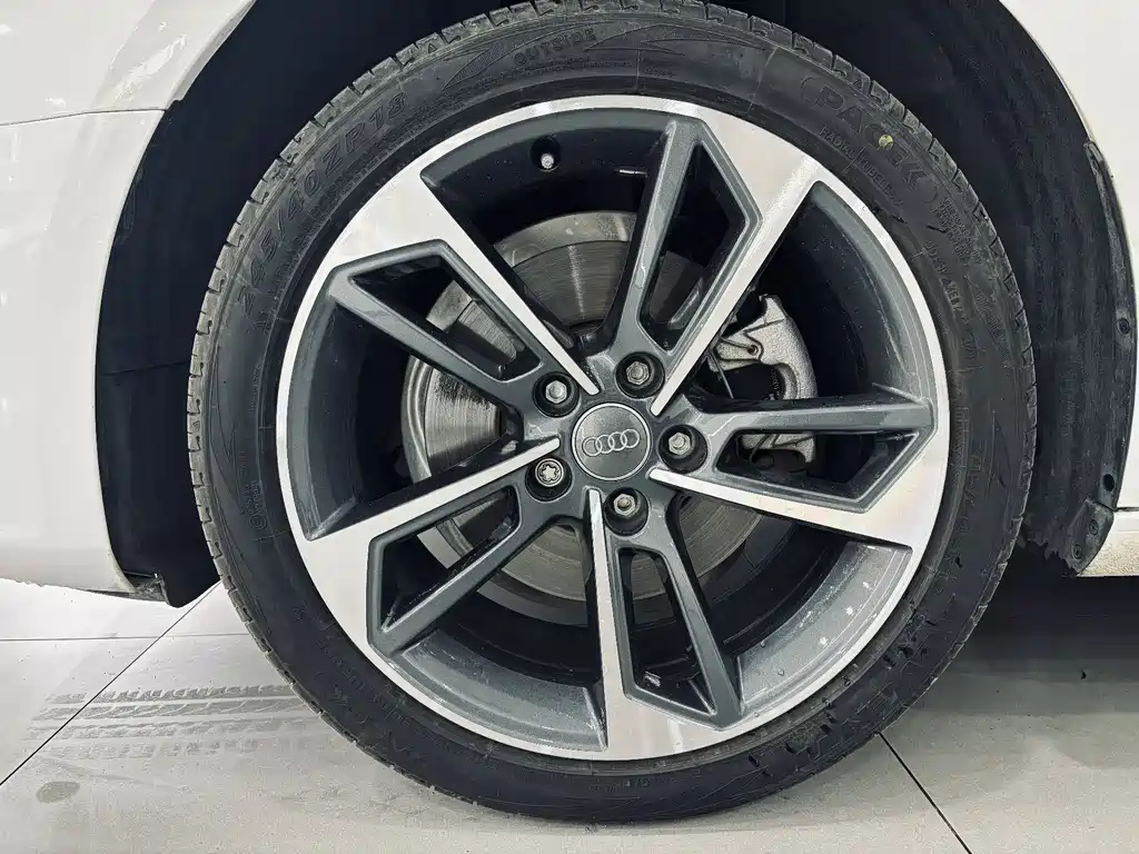 Audi A4L 2020 — фото 16