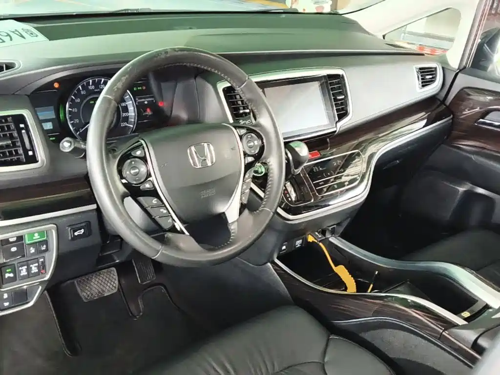 Honda Odyssey 2021 — фото 10