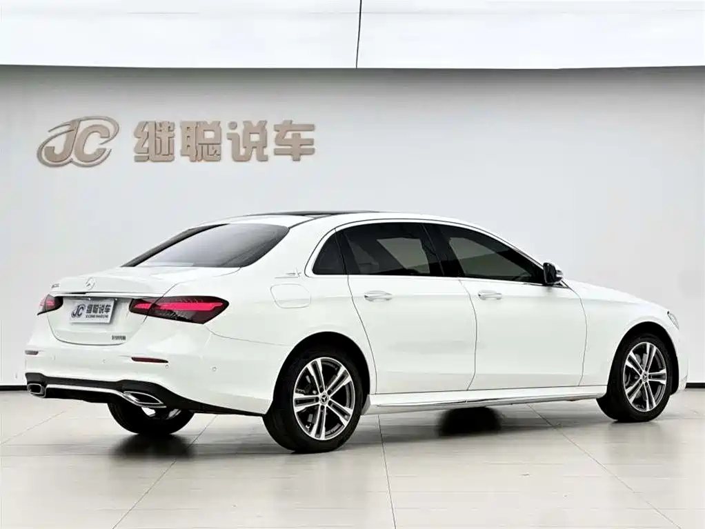 Mercedes-Benz E-Class 2022