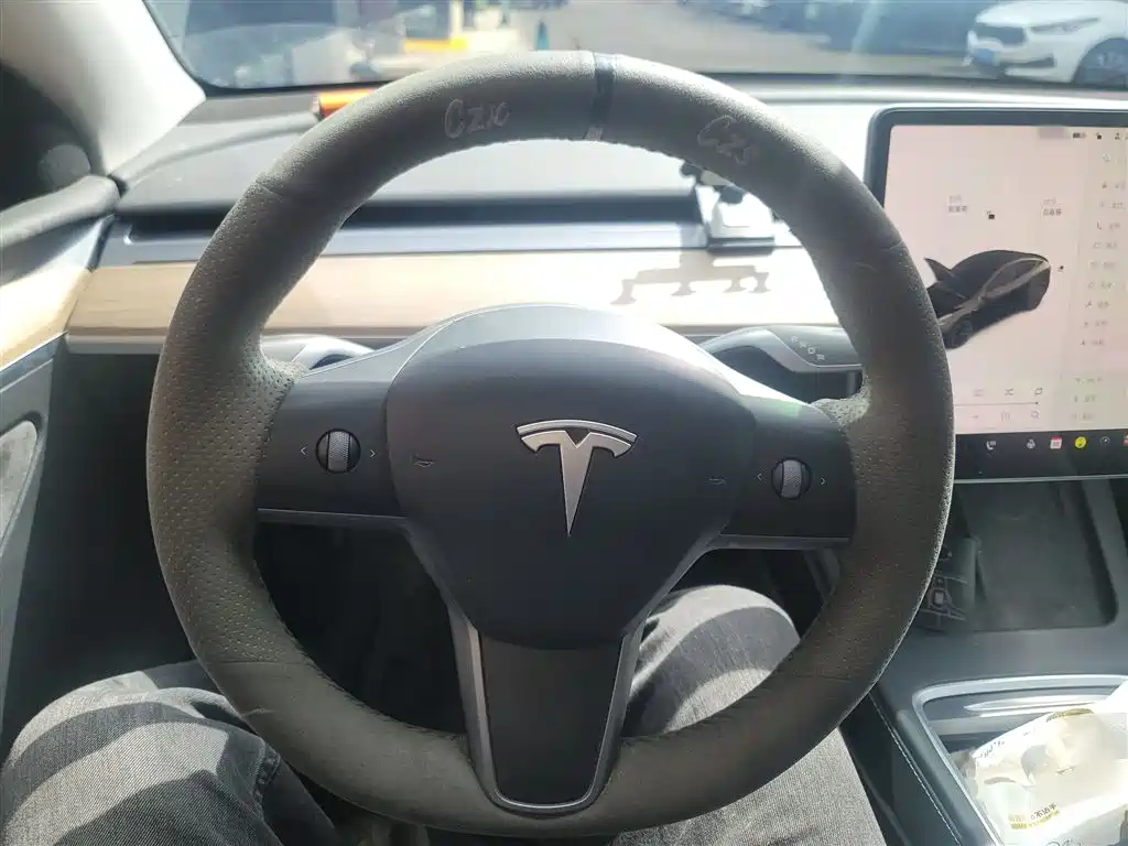 Tesla Model Y 2022 — фото 10