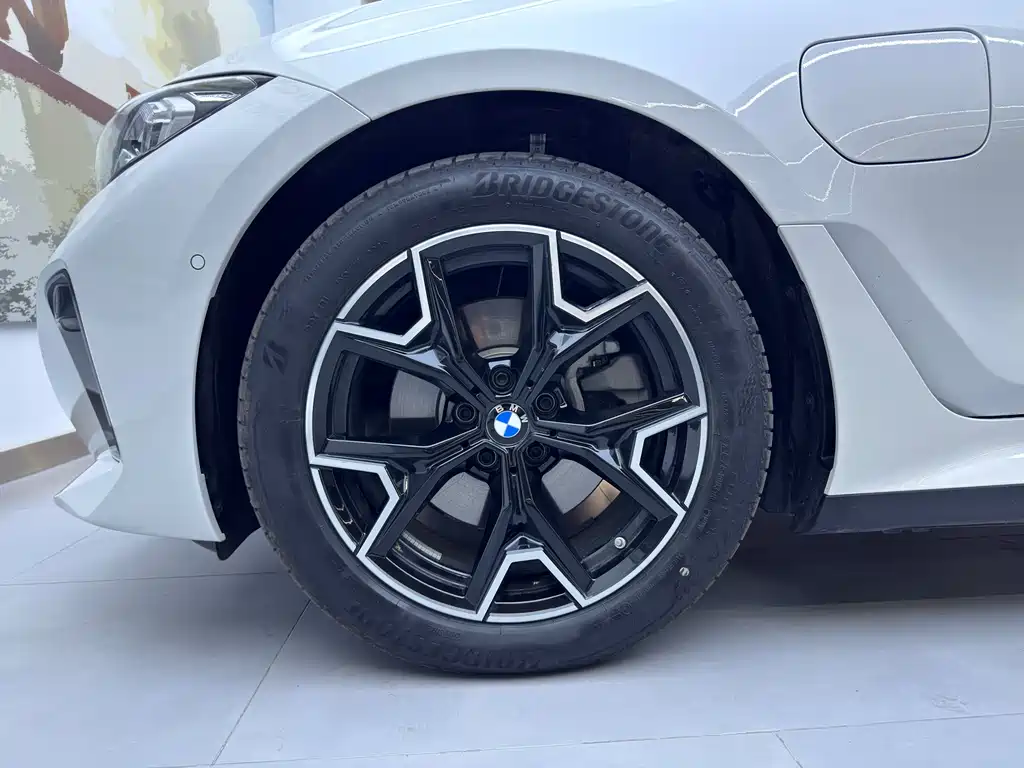 BMW i3 2025 — фото 8