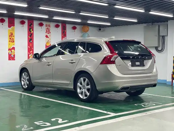 Volvo V60 2017