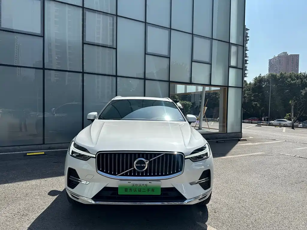 Volvo XC60 PHEV 2023 — фото 2