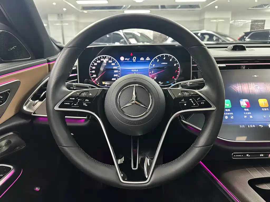 Mercedes-Benz E-Class 2024 — фото 19