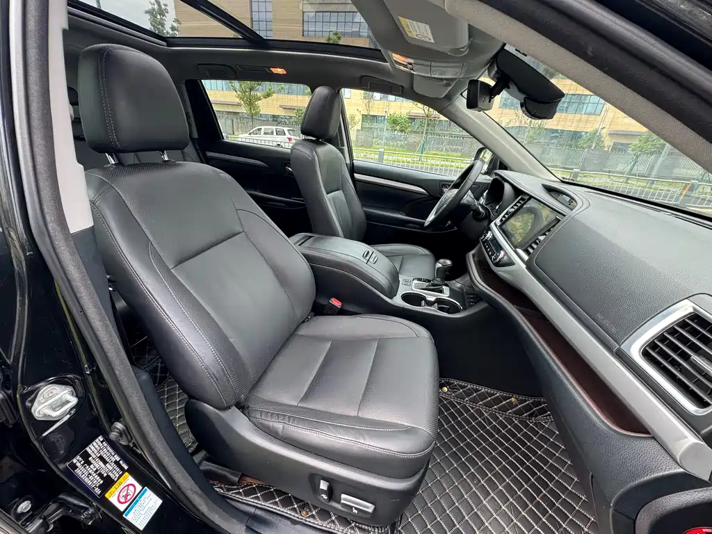 Toyota Highlander 2018 — фото 9