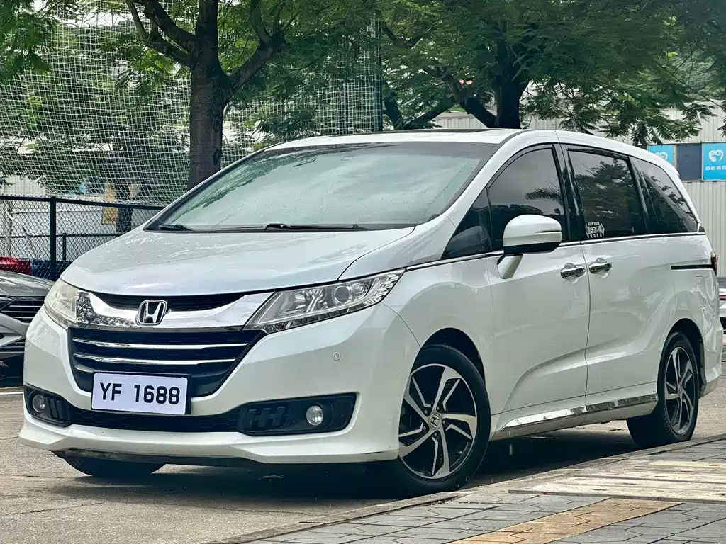 Honda Odyssey 2017 — фото 1