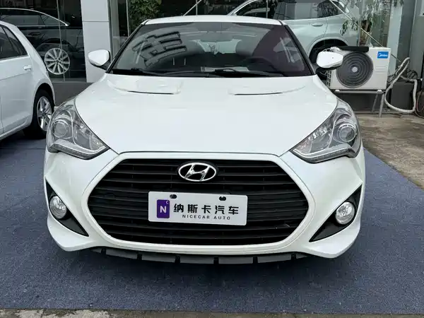 Hyundai Veloster 2012