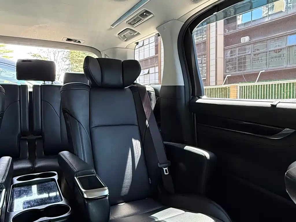 Toyota Vellfire 2019 — фото 13