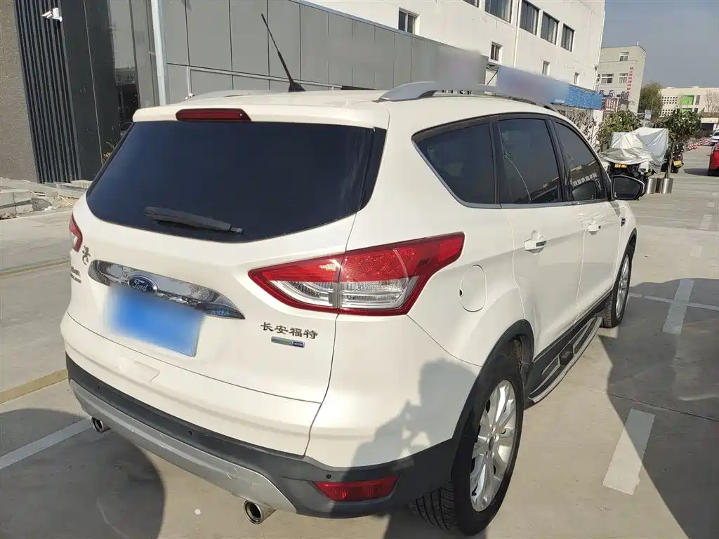 Ford Kuga 2015 — фото 7