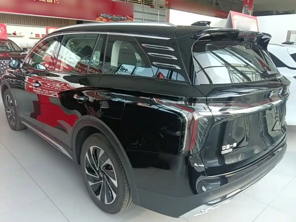 Hongqi HS7 PHEV 2024