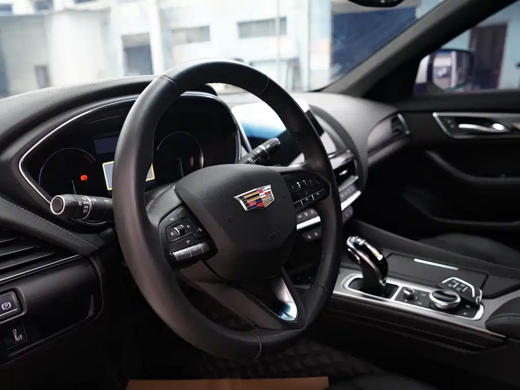 Cadillac CT5 2023 — фото 13