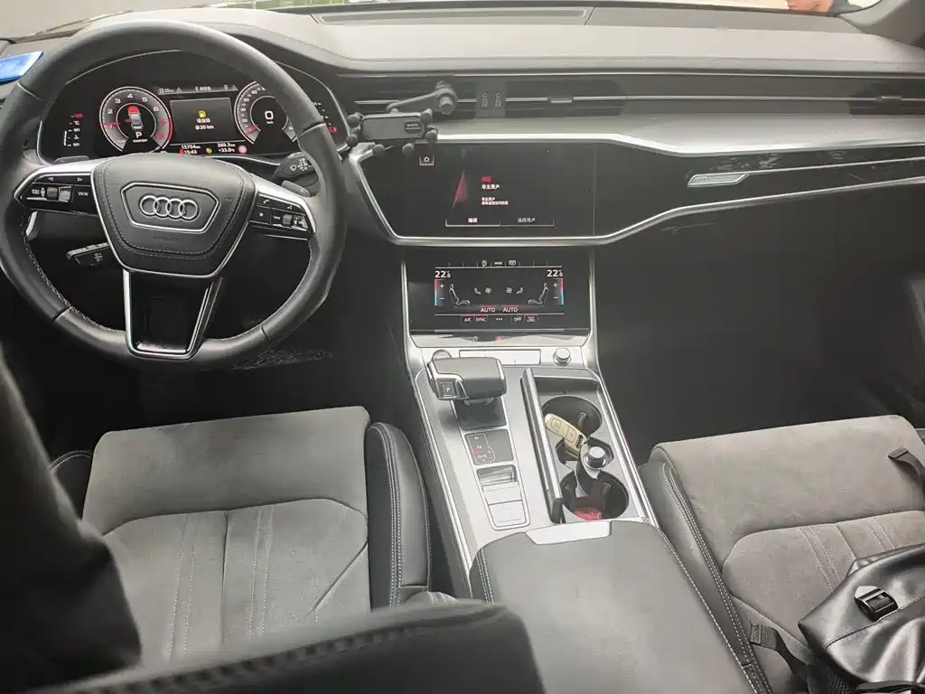 Audi A6L 2024 — фото 13
