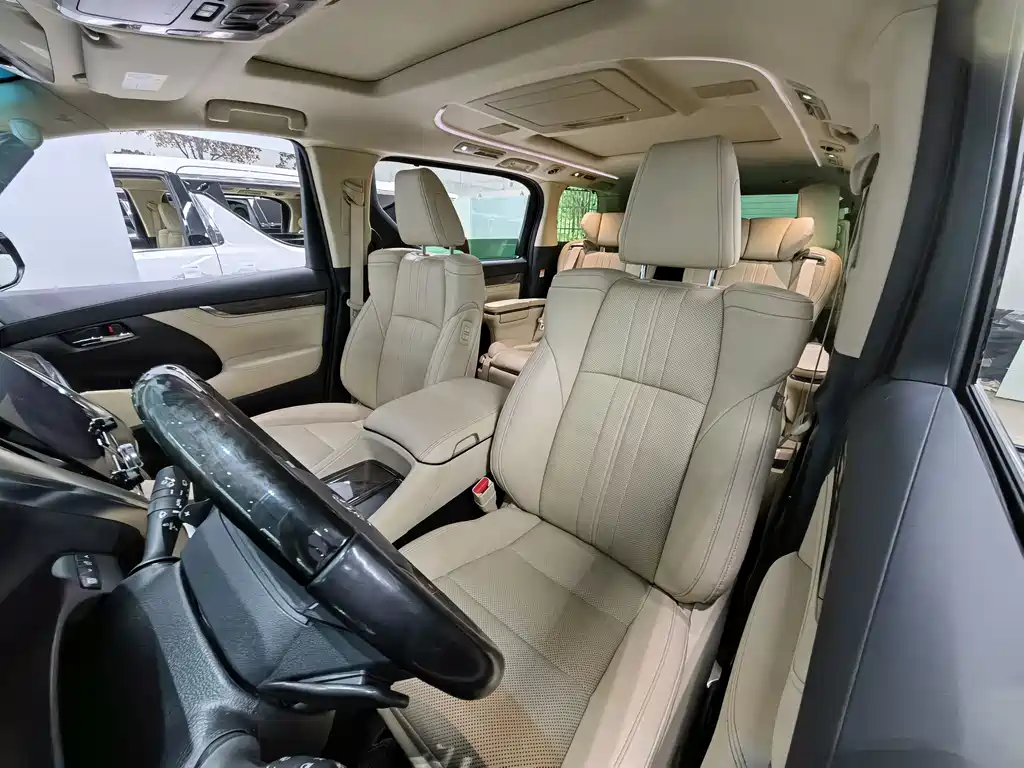 Toyota Alphard 2019 — фото 12