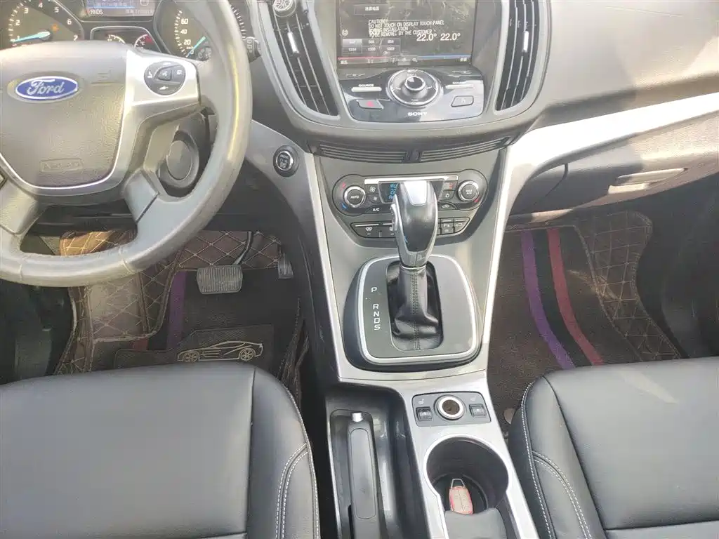 Ford Kuga 2015 — фото 14