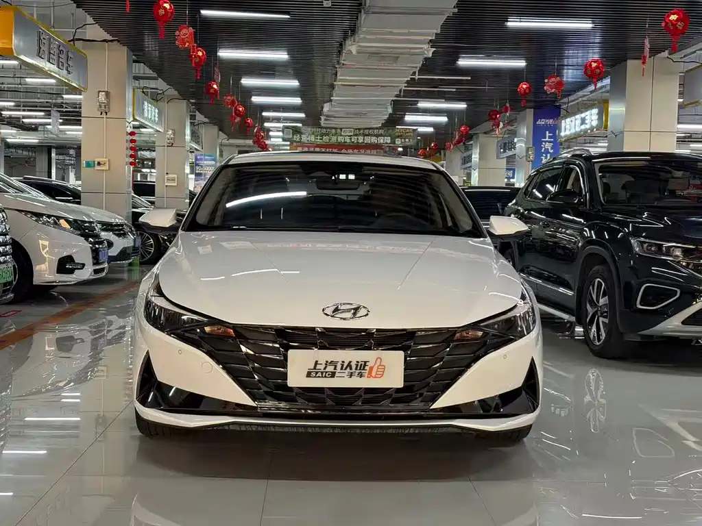 Hyundai Elantra 2022