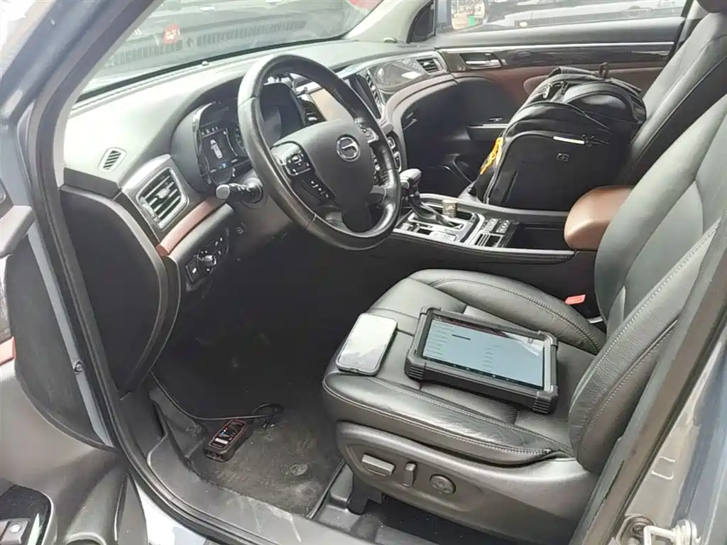 GAC Motor Trumpchi GS8 2017 — фото 16