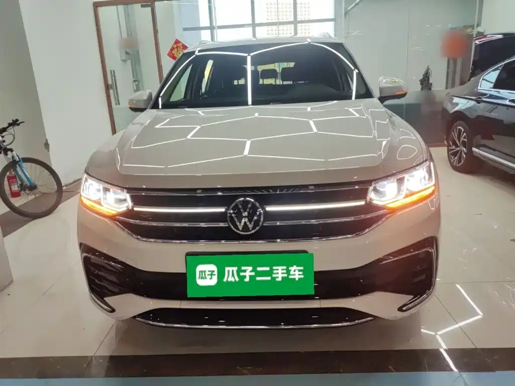 Volkswagen Tiguan L 2022 — фото 3