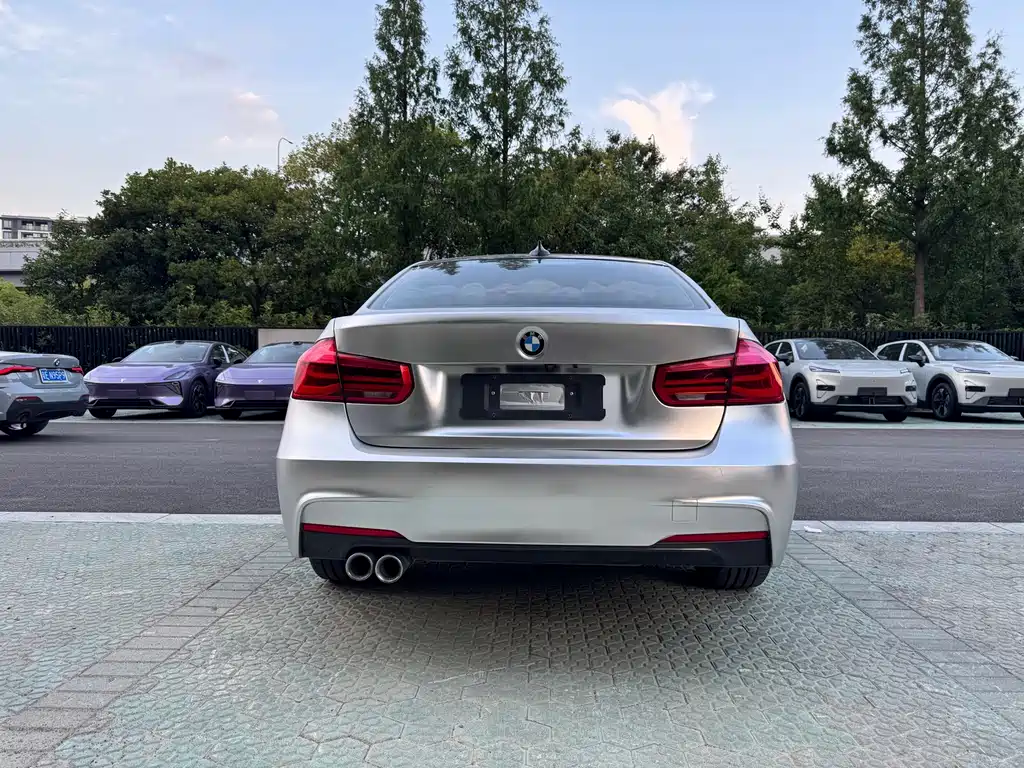 BMW 3 Series 2019 — фото 9