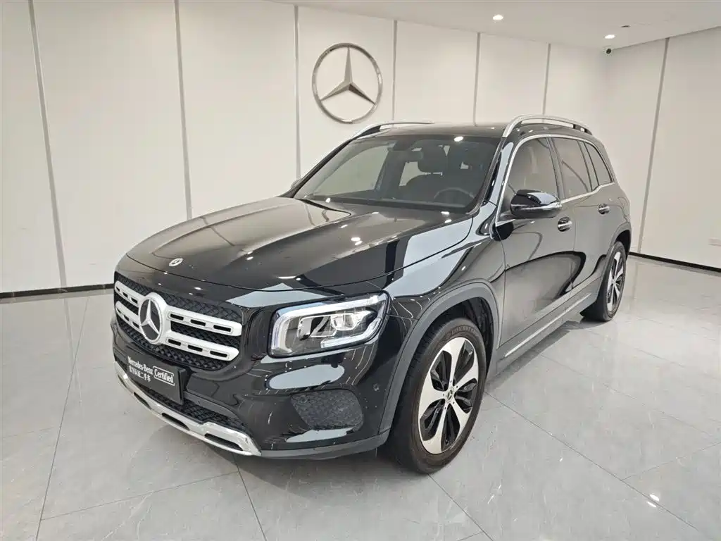 Mercedes-Benz GLB 2023 — фото 1
