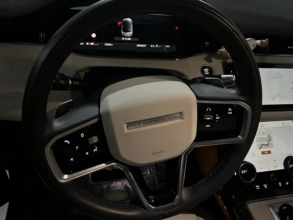 Land Rover Evoque 2023 — фото 6