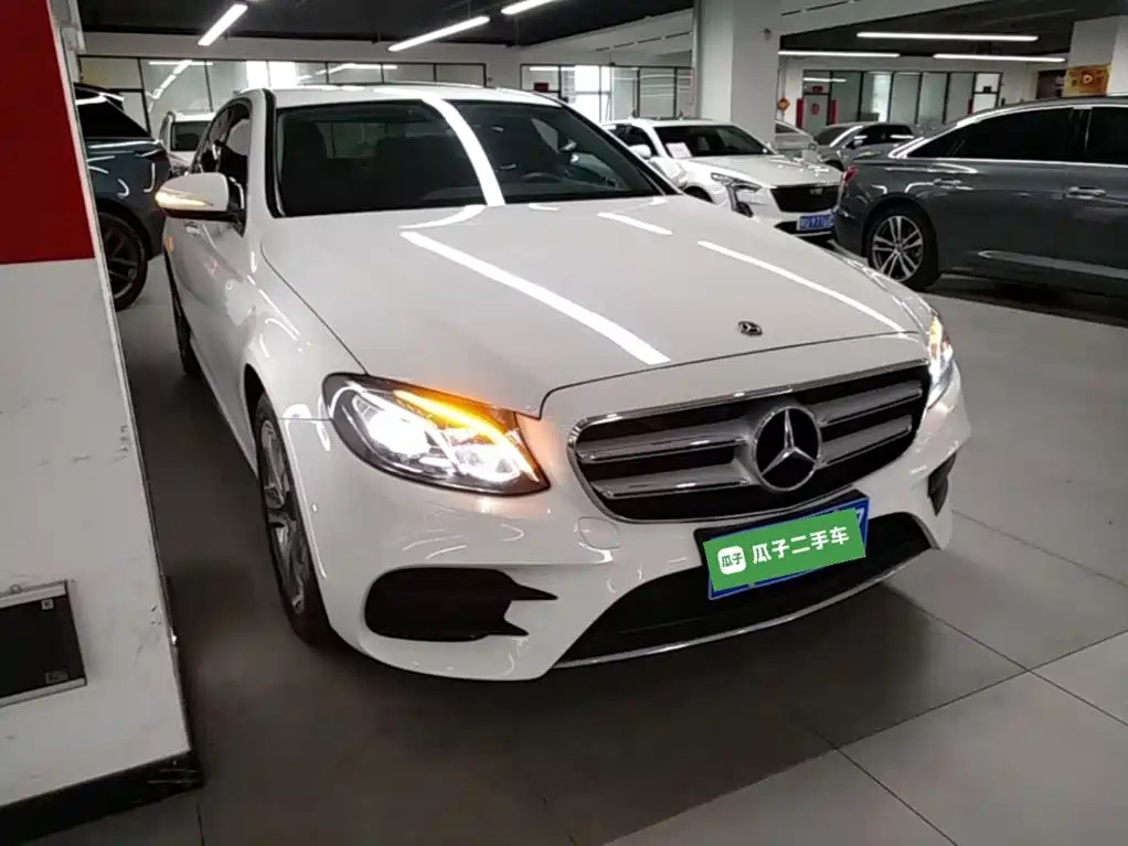 Mercedes-Benz E-Class 2018 — фото 22