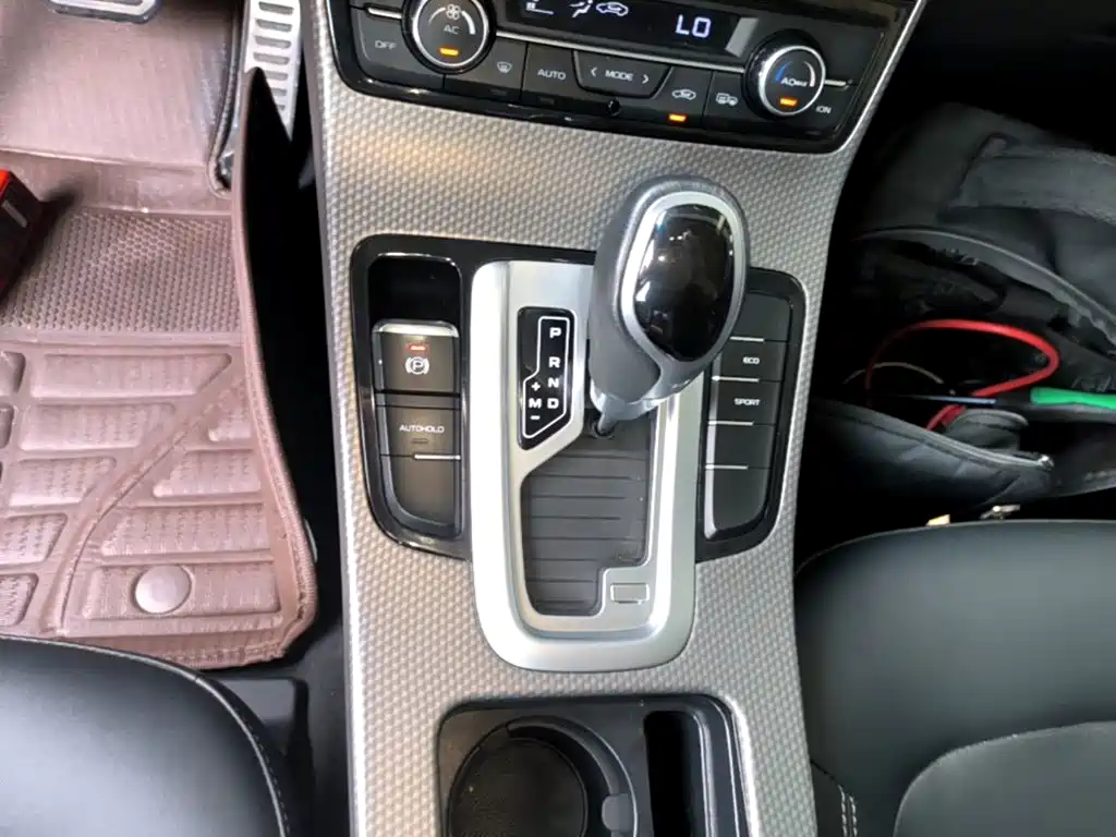Geely Emgrand GS 2018 — фото 14