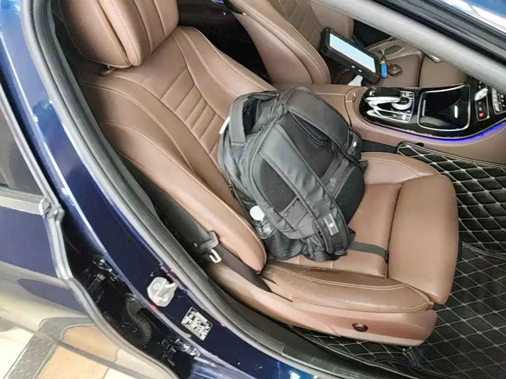 Mercedes-Benz E-Class 2017 — фото 16
