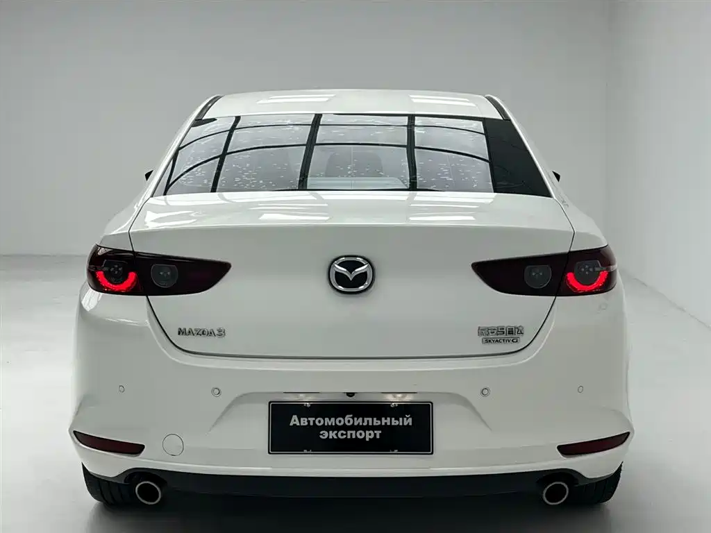 Mazda 3 Axela 2021 — фото 15