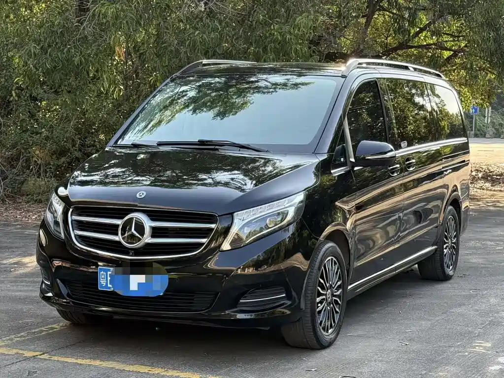 Mercedes-Benz V-Class 2020 — фото 1