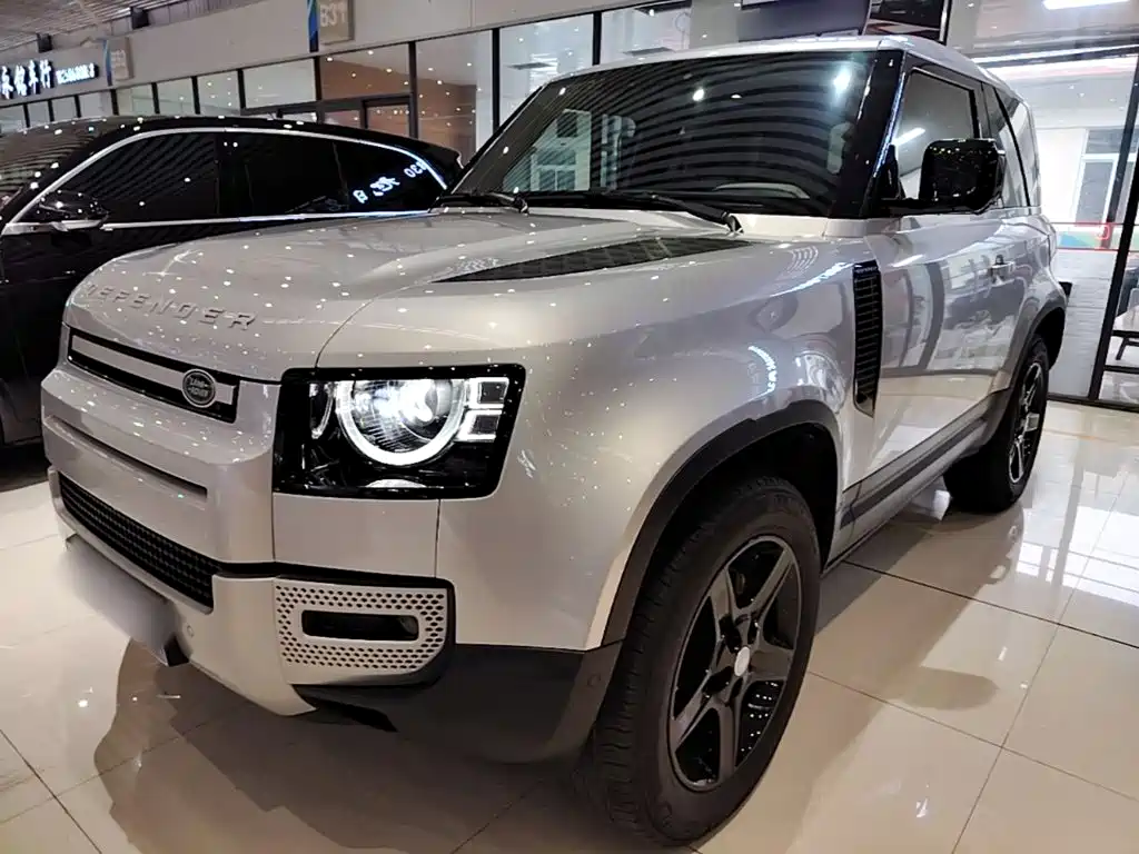 Land Rover Defender 2023