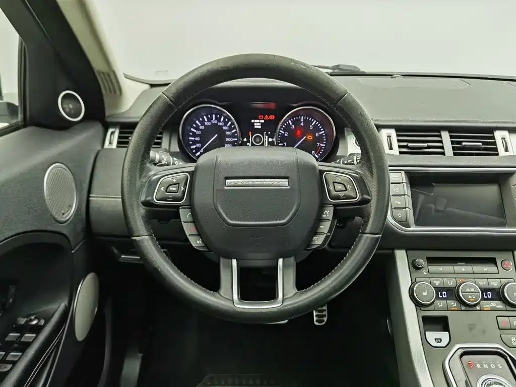 Land Rover Range Rover Evoque 2015 — фото 11