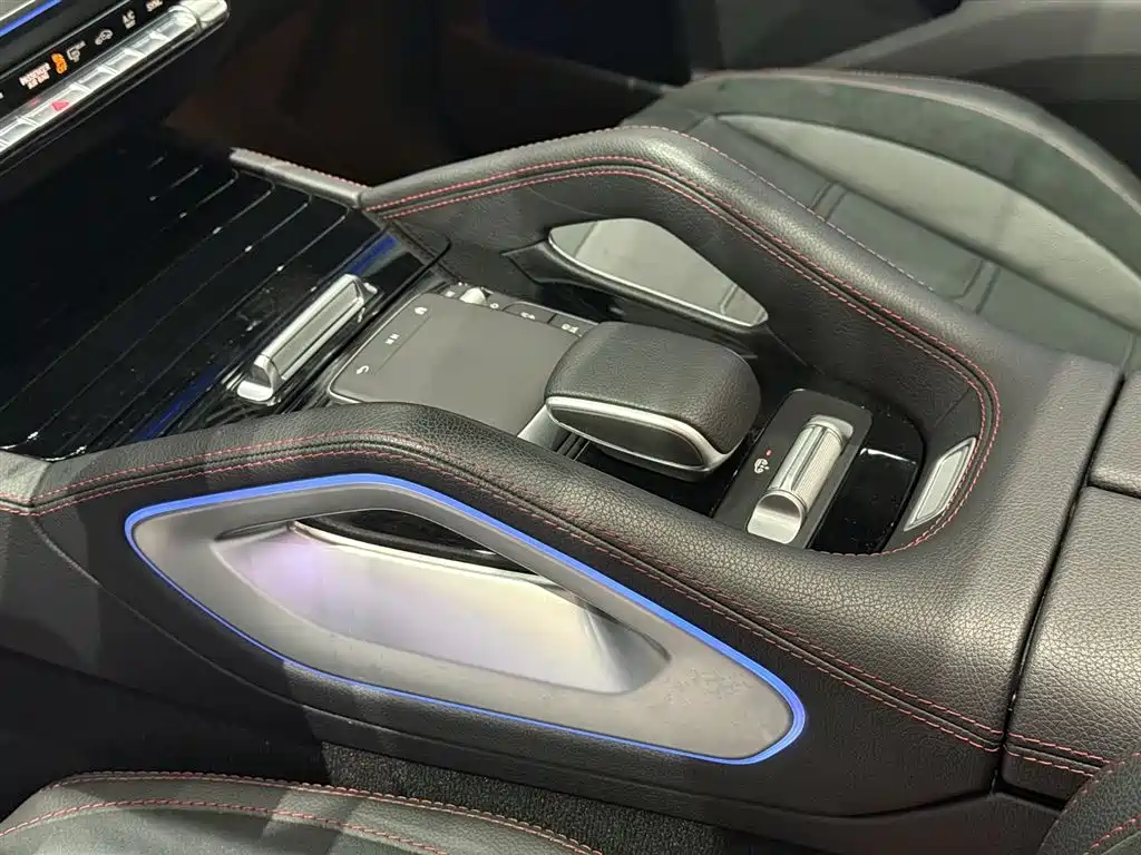 Mercedes-Benz GLE AMG 2024 — фото 11