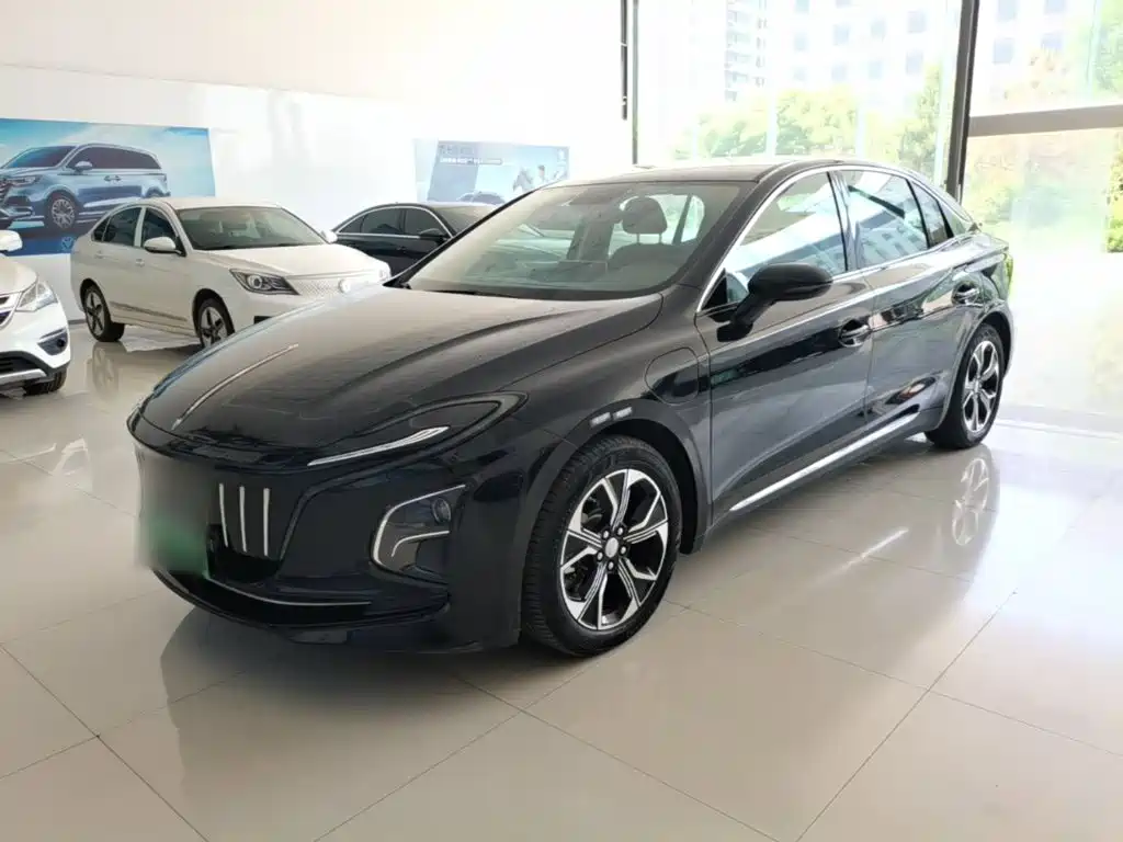 Hongqi E-QM5 2023